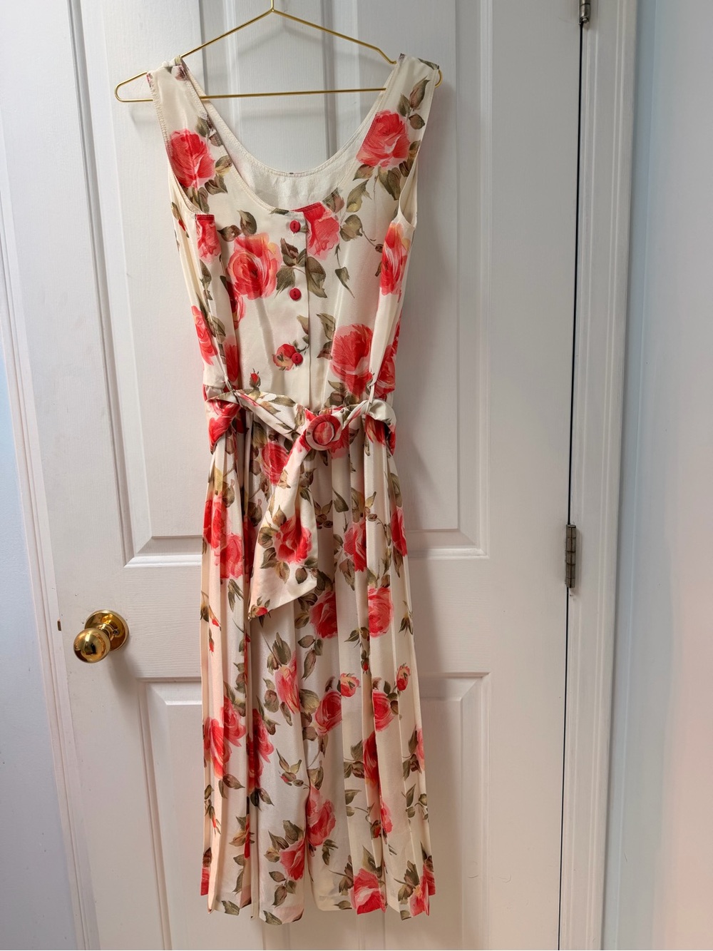 🌸S/M Vintage Jumpsuit Floral Sleeveless With Belt- Cream with Orange Roses🌸